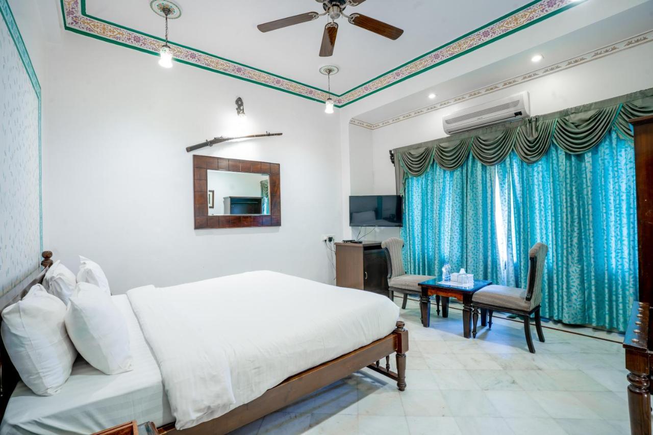 Inder Prakash - Best Lake View Hotel In Udaipur Exterior photo
