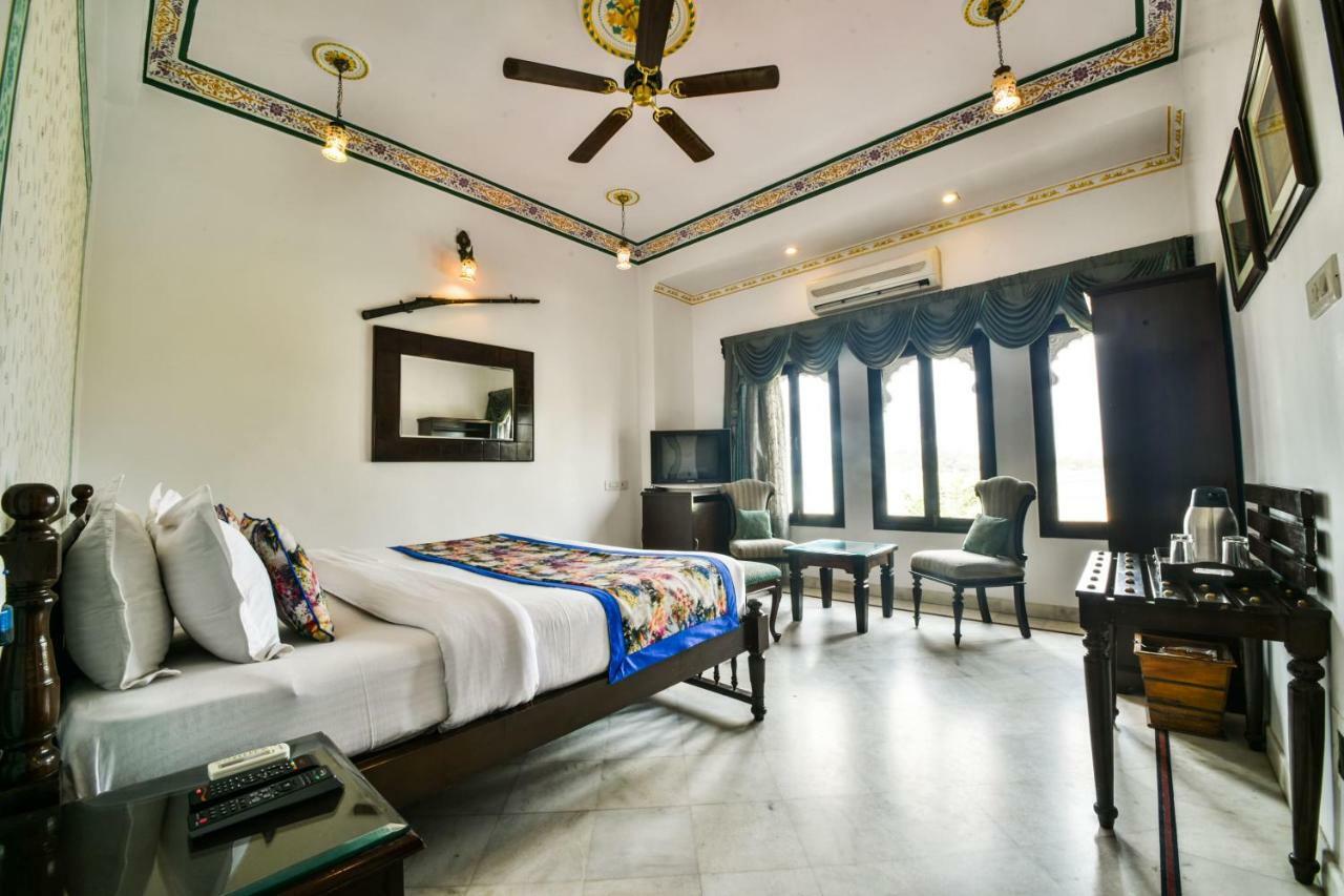 Inder Prakash - Best Lake View Hotel In Udaipur Exterior photo